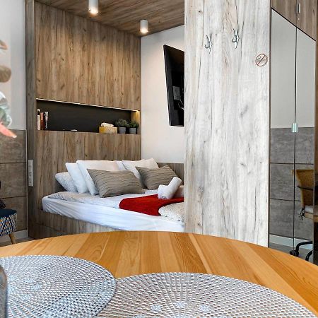 Beautiful Studio For Couples With Air Conditioning - Old Town & Main Station 크라쿠프 외부 사진