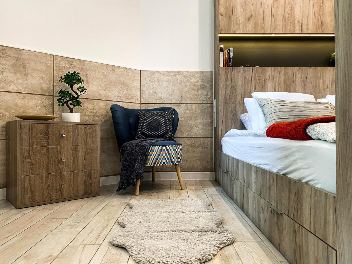 Beautiful Studio For Couples With Air Conditioning - Old Town & Main Station 크라쿠프 외부 사진