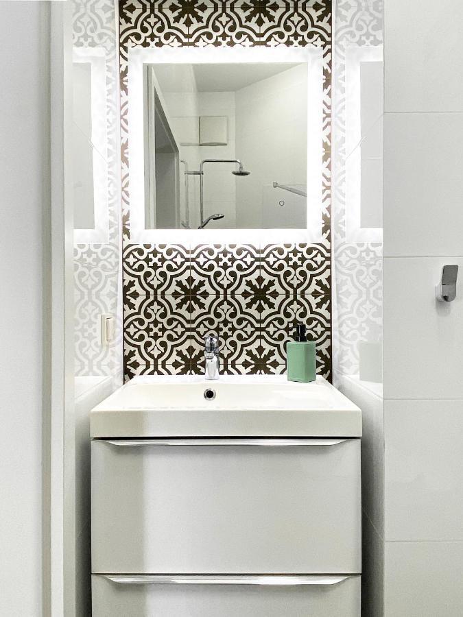 Beautiful Studio For Couples With Air Conditioning - Old Town & Main Station 크라쿠프 외부 사진